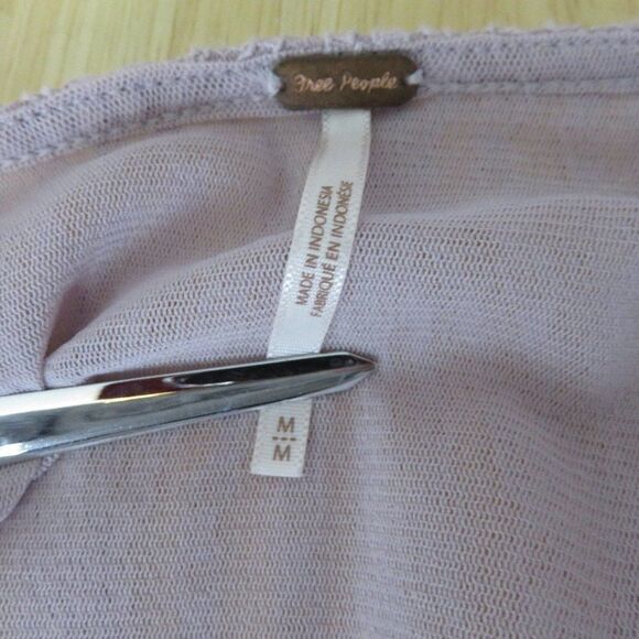 Free People Pink Lace Top Size Medium Peasant Crop Ribbon Tie Sheer Empire LS - Picture 11 of 13